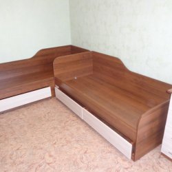 Столы Тумбы Комоды Кровати